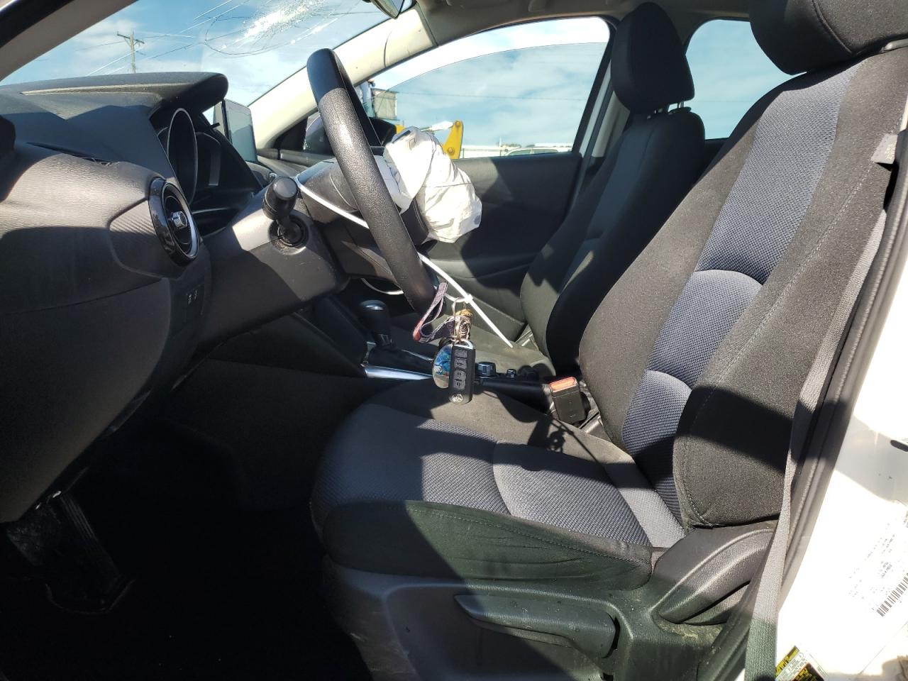 2019 Toyota Yaris L VIN: 3MYDLBYV1KY505253 Lot: 70110475