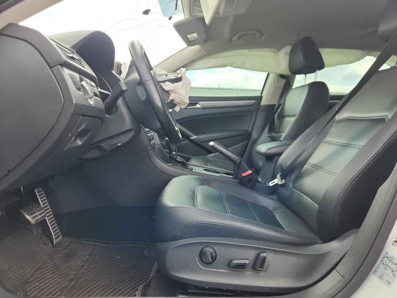 2018 Volkswagen Passat S VIN: 1VWAA7A38JC043596 Lot: 70802975