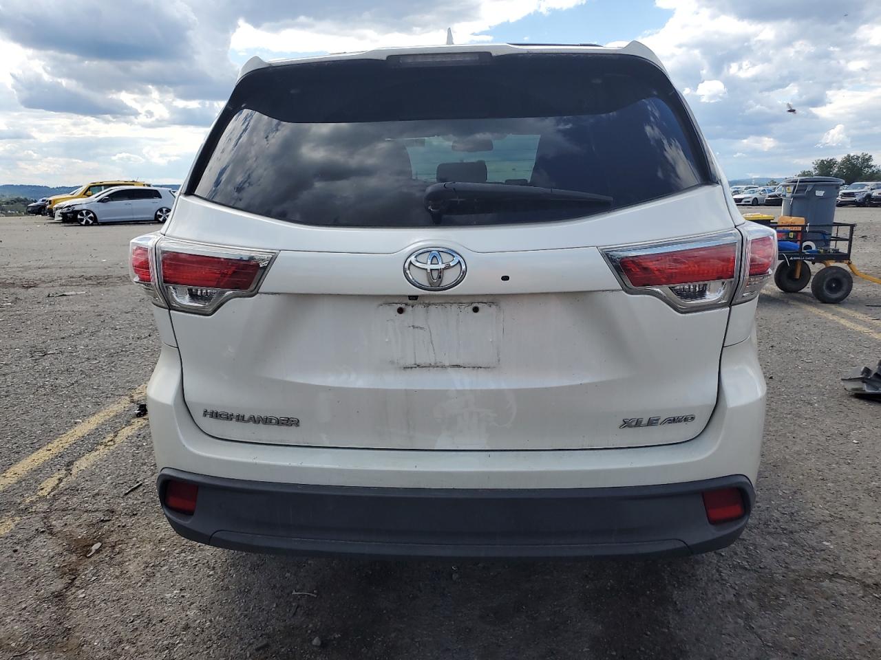 2015 Toyota Highlander Xle VIN: 5TDJKRFH1FS161771 Lot: 70045375