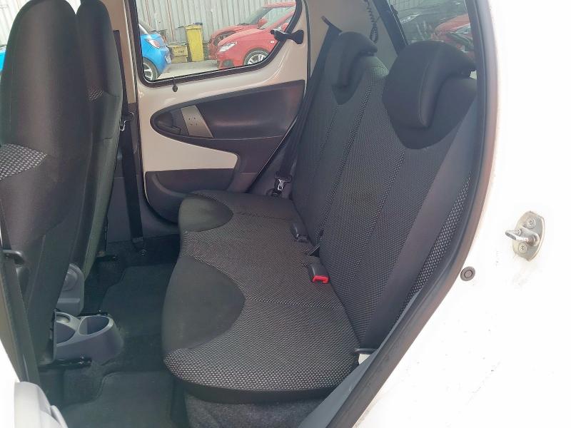 2011 TOYOTA AYGO GO VVT-I S-A 