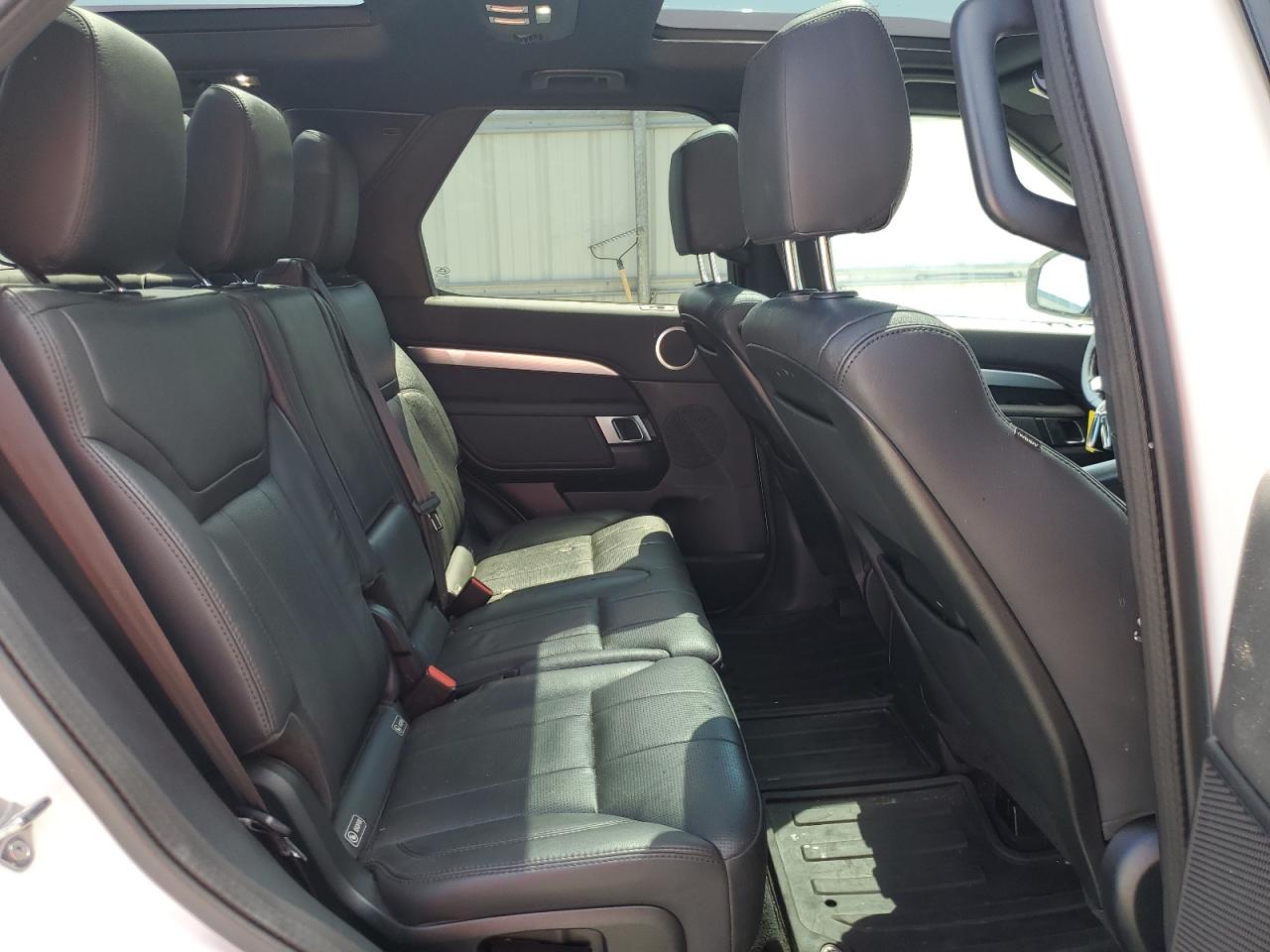 2020 Land Rover Discovery Landmark VIN: SALRU2RV8L2426641 Lot: 69403145