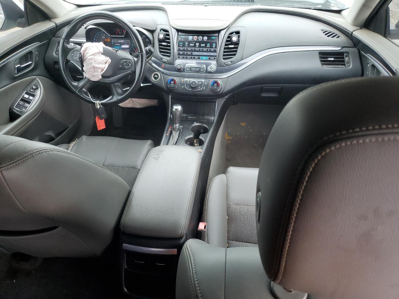 2018 Chevrolet Impala Lt VIN: 1G1105SAXJU135951 Lot: 70464815