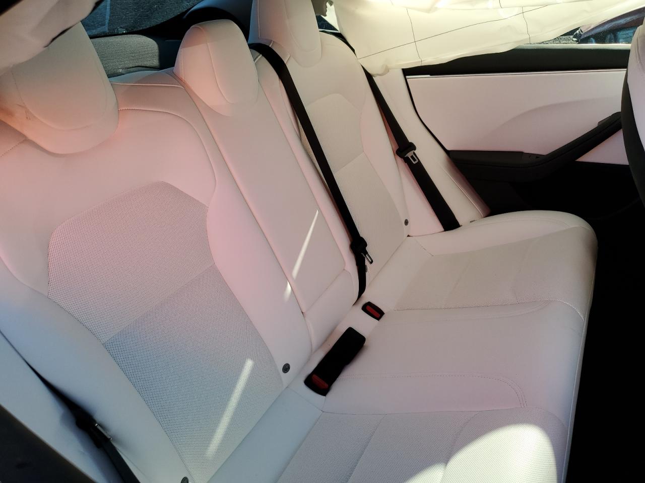 2025 Tesla Model 3 VIN: 5YJ3E1EB8SF001545 Lot: 68951275