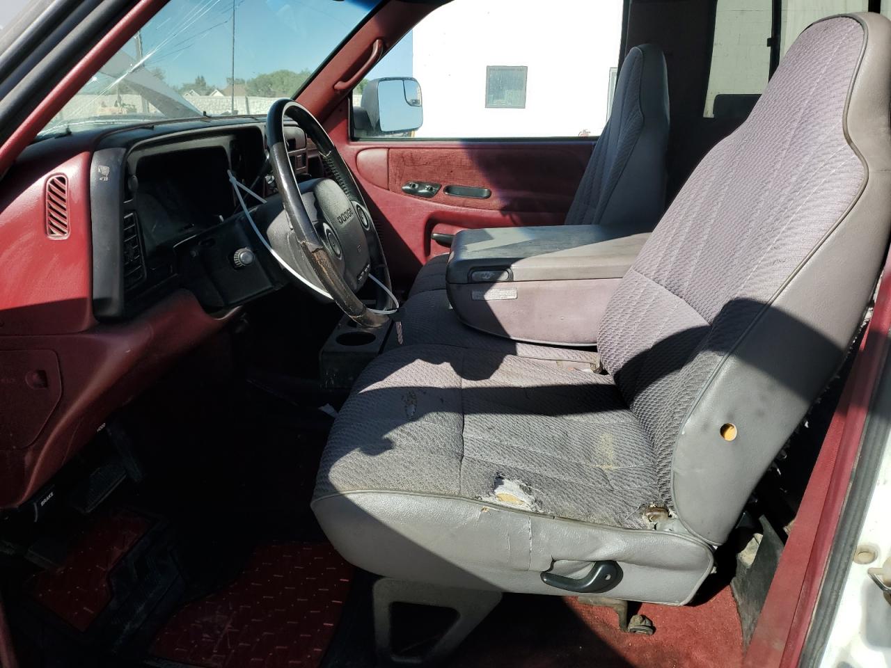 1995 Dodge Ram 2500 VIN: 1B7KF26Z5SS298724 Lot: 69638205