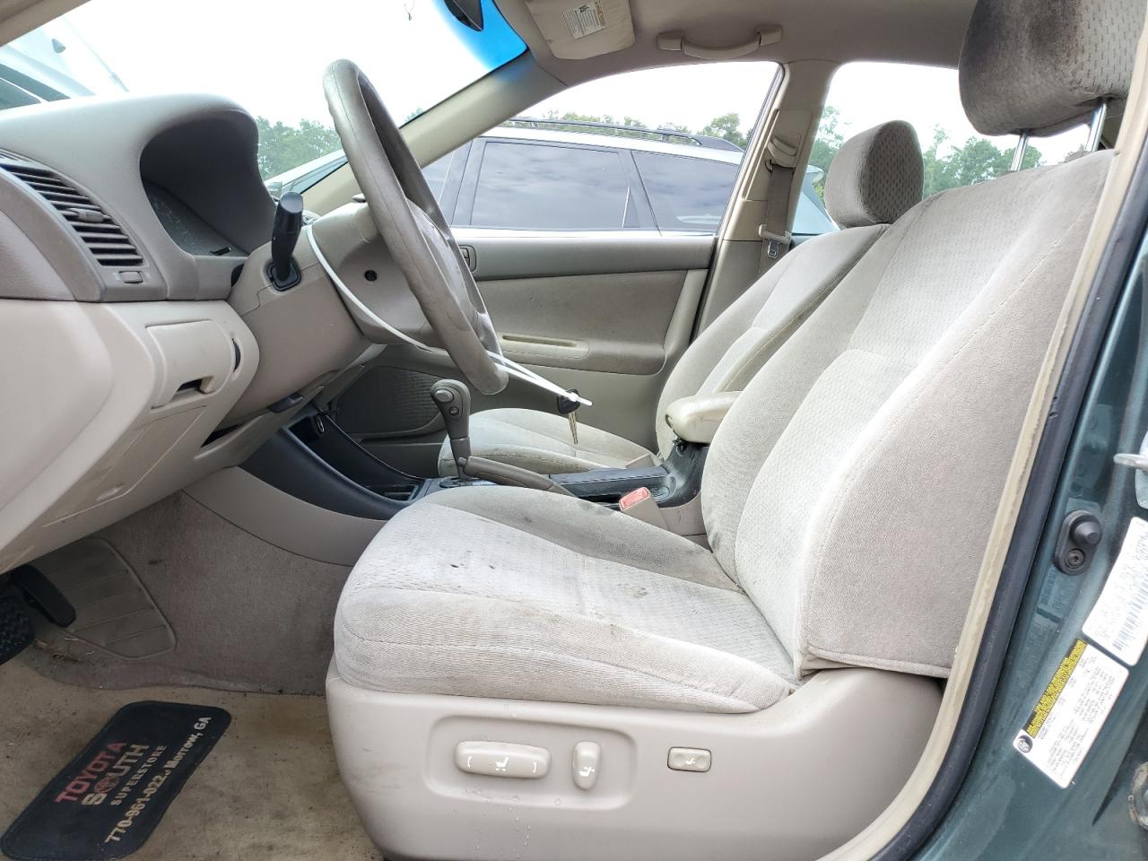 2004 Toyota Camry Le VIN: 4T1BE32K14U270116 Lot: 68540525