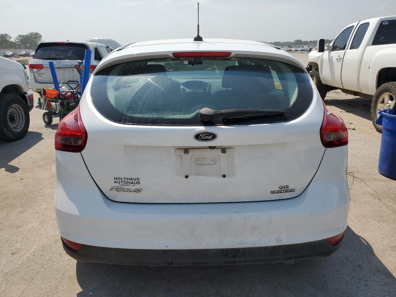 2016 Ford Focus Se VIN: 1FADP3K22GL259004 Lot: 67858195