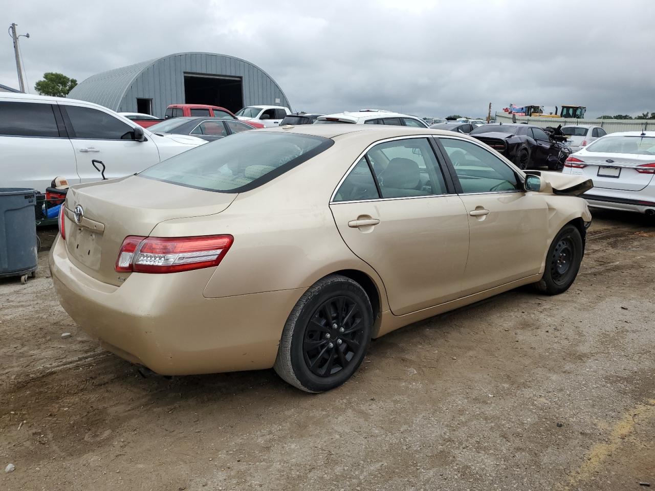 2011 Toyota Camry Base beige null gasoline 4T1BF3EK1BU601802 photo #4