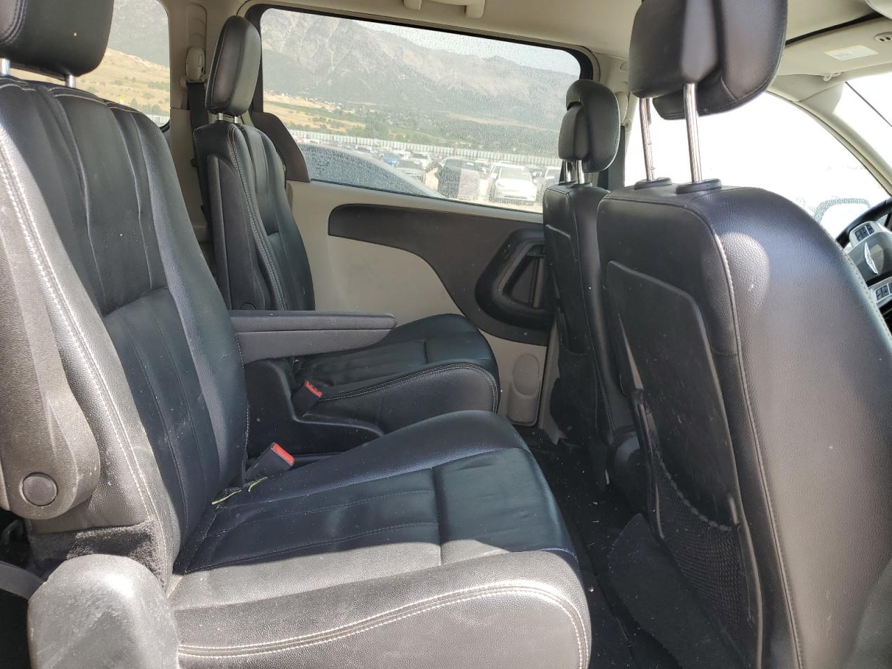 2014 Chrysler Town & Country Touring VIN: 2C4RC1BG7ER382992 Lot: 69389555