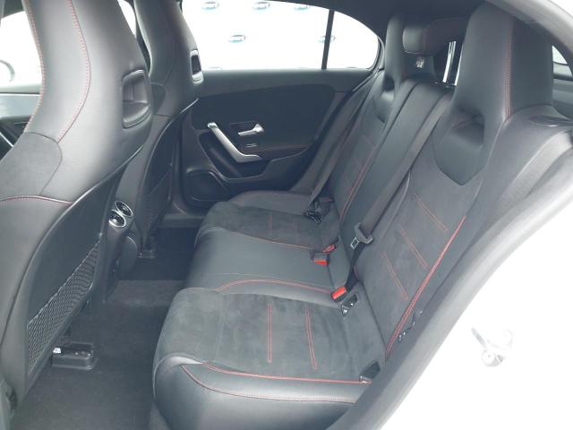 2023 MERCEDES-BENZ A 180 AMG LINE EXECUTIVE 