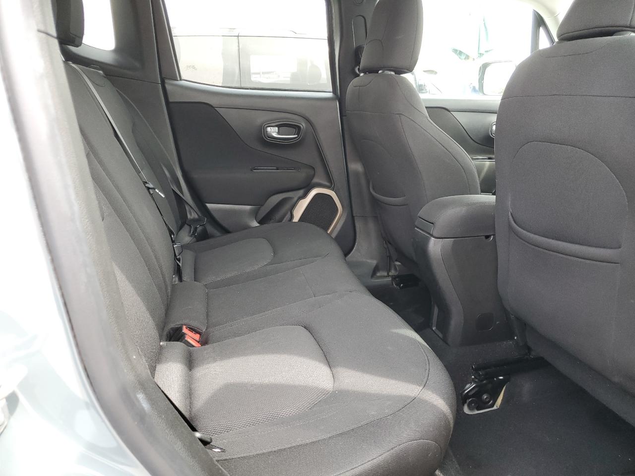 2017 Jeep Renegade Latitude VIN: ZACCJABB0HPF37648 Lot: 70269605