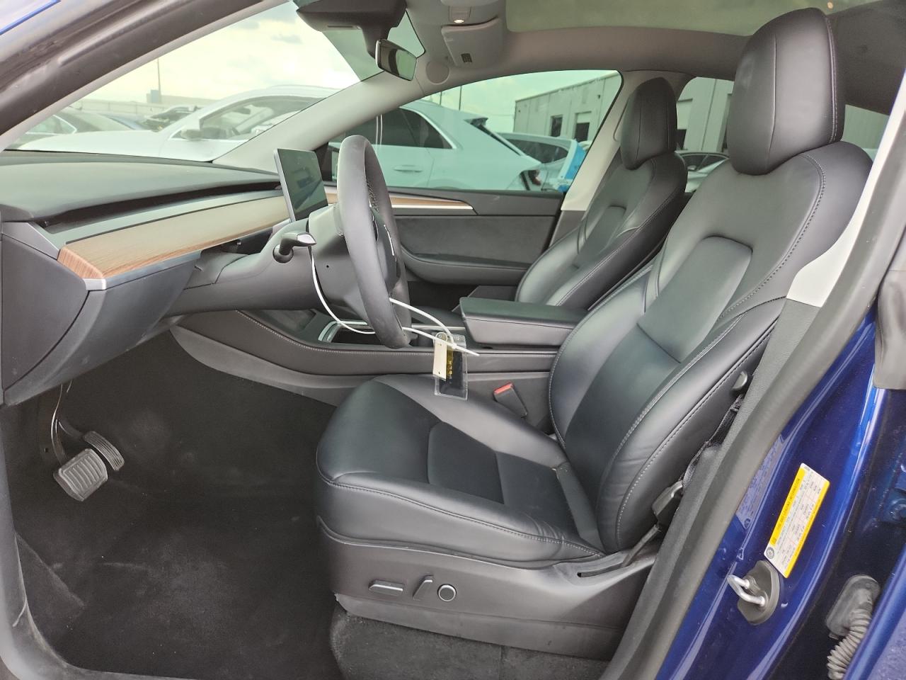 2022 Tesla Model Y VIN: 7SAYGAEE9NF549300 Lot: 70552155