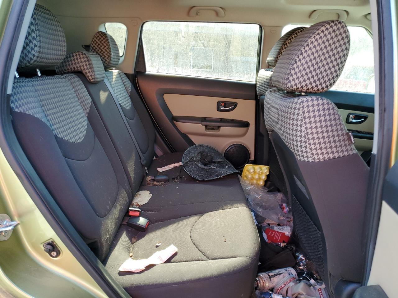 2012 Kia Soul + VIN: KNDJT2A61C7417875 Lot: 69316935