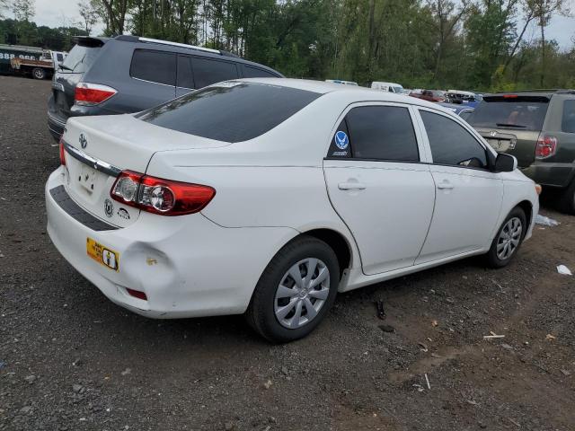 Sedans TOYOTA COROLLA 2013 White