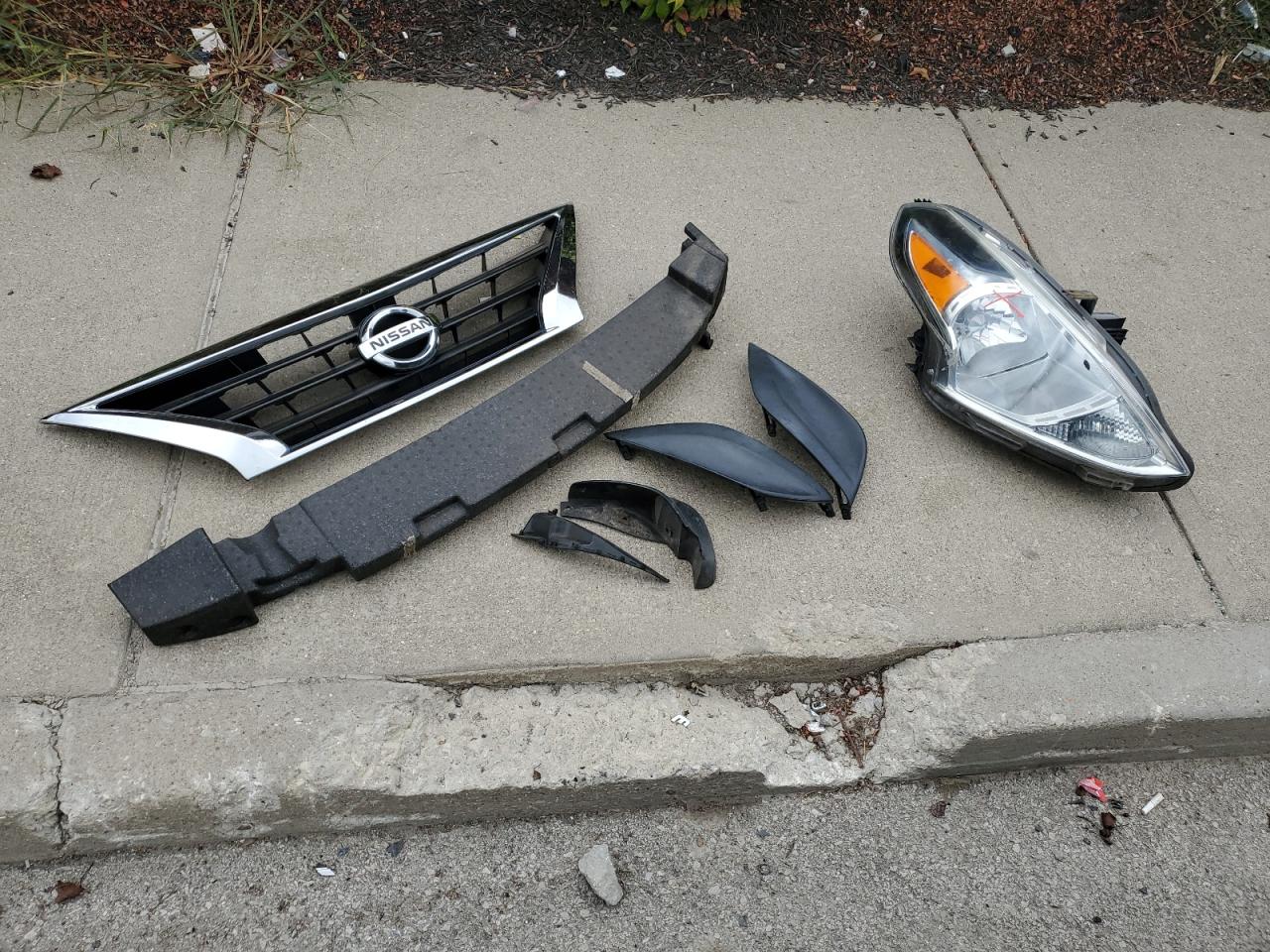 2016 Nissan Versa S VIN: 3N1CN7APXGL826812 Lot: 69688165