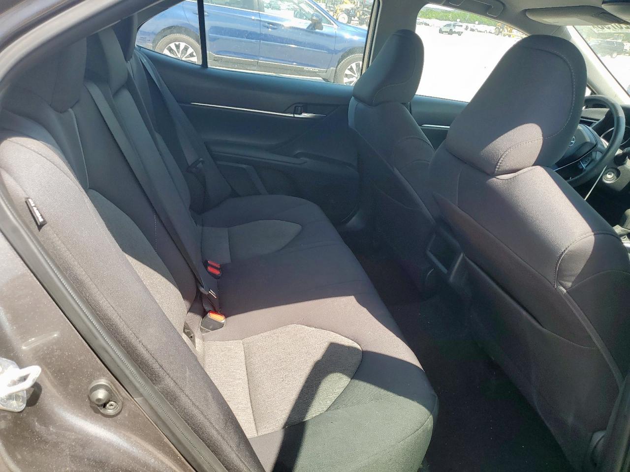 4T1C11AK6NU498765 2022 Toyota Camry Le