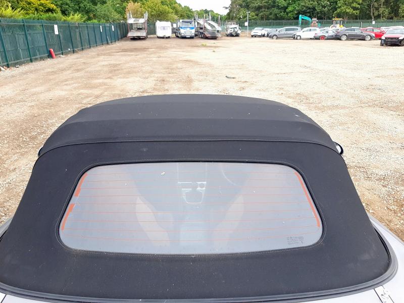 2002 MAZDA MX-5 PHOENIX SE