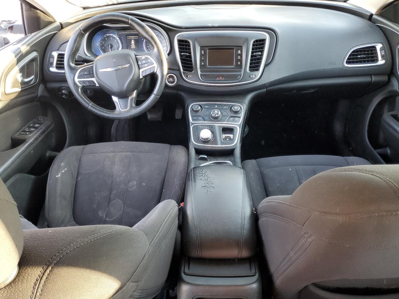 2015 Chrysler 200 Limited VIN: 1C3CCCAB3FN588711 Lot: 70572855