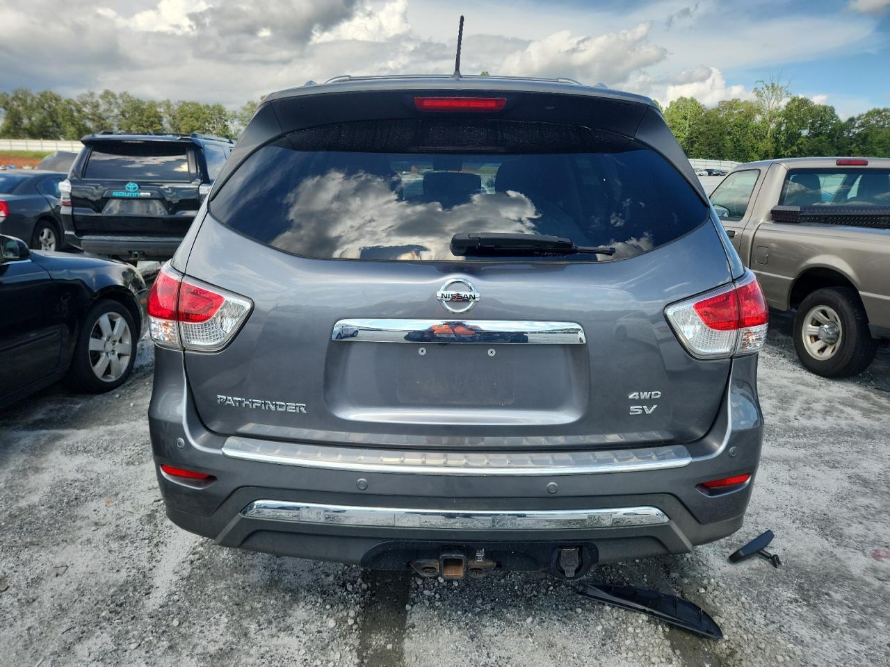 2015 Nissan Pathfinder S VIN: 5N1AR2MM4FC705454 Lot: 68354385