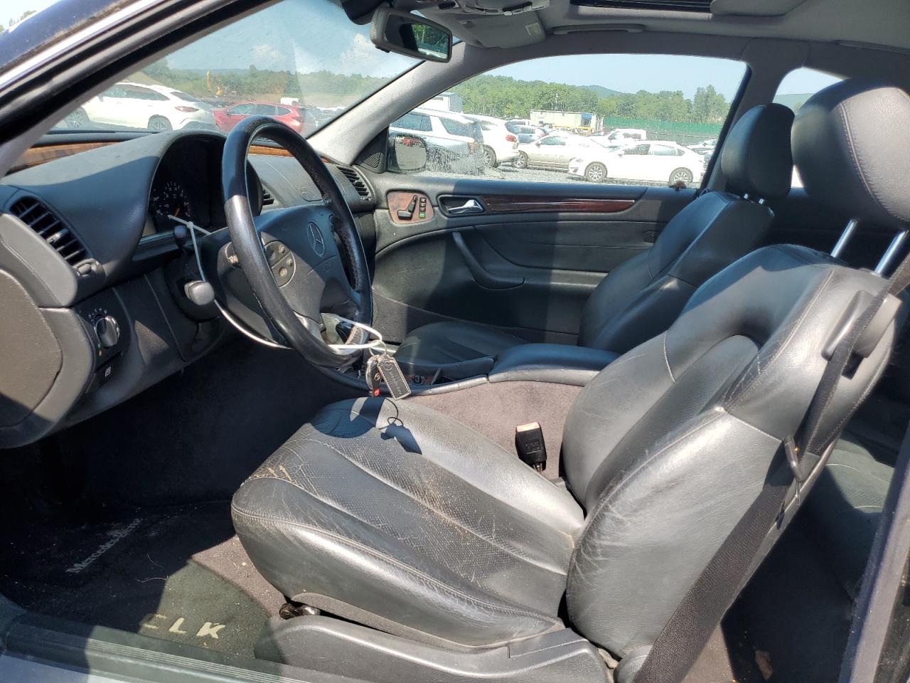 2002 Mercedes-Benz Clk 320 VIN: WDBLJ65G12F198461 Lot: 64737645