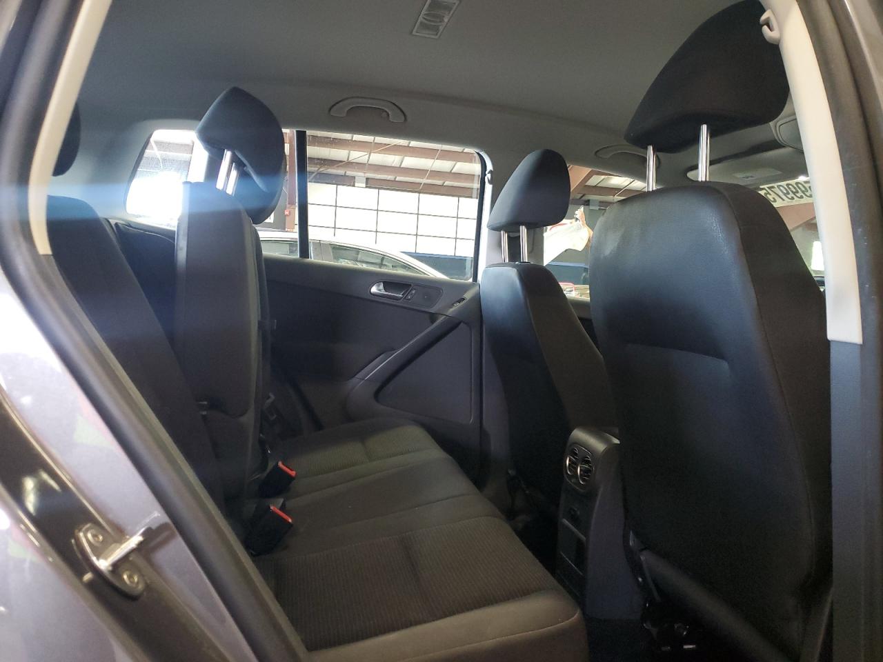 2015 Volkswagen Tiguan S VIN: WVGBV7AX3FW547571 Lot: 69599975