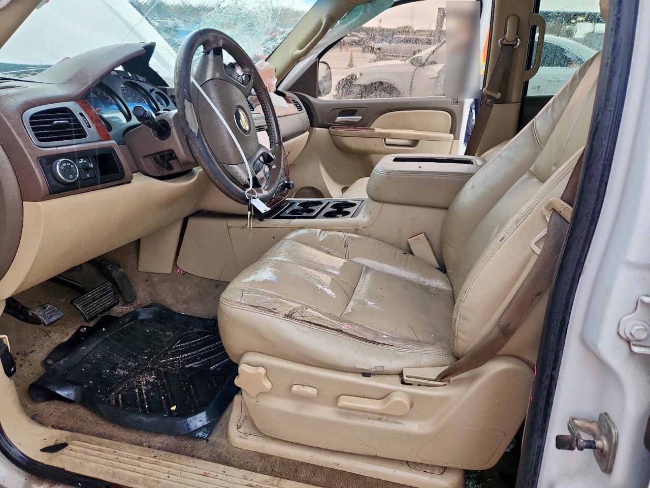 2010 Chevrolet Suburban C1500 Lt VIN: 1GNUCJE08AR267320 Lot: 69858245