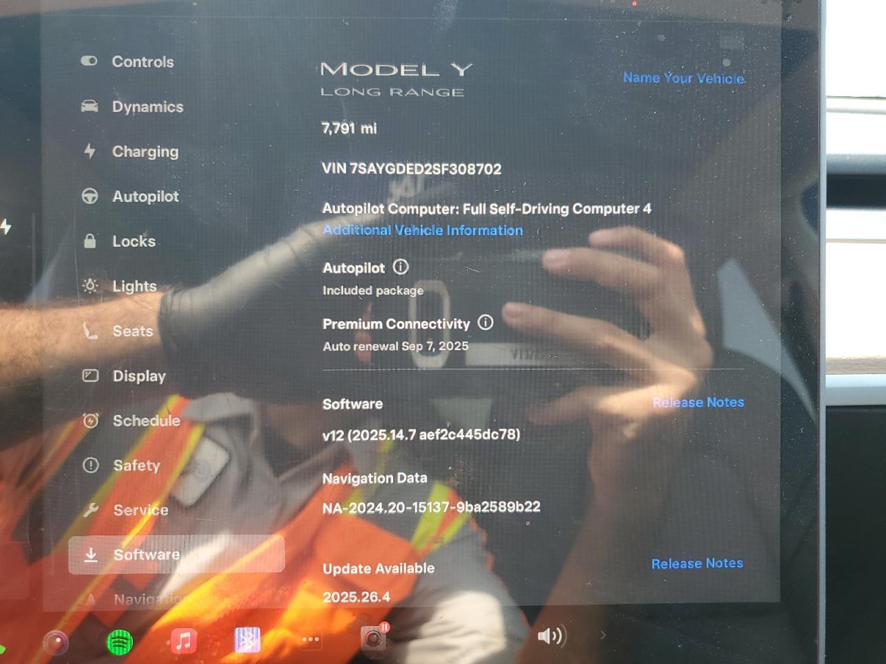 2025 Tesla Model Y VIN: 7SAYGDED2SF308702 Lot: 69092215