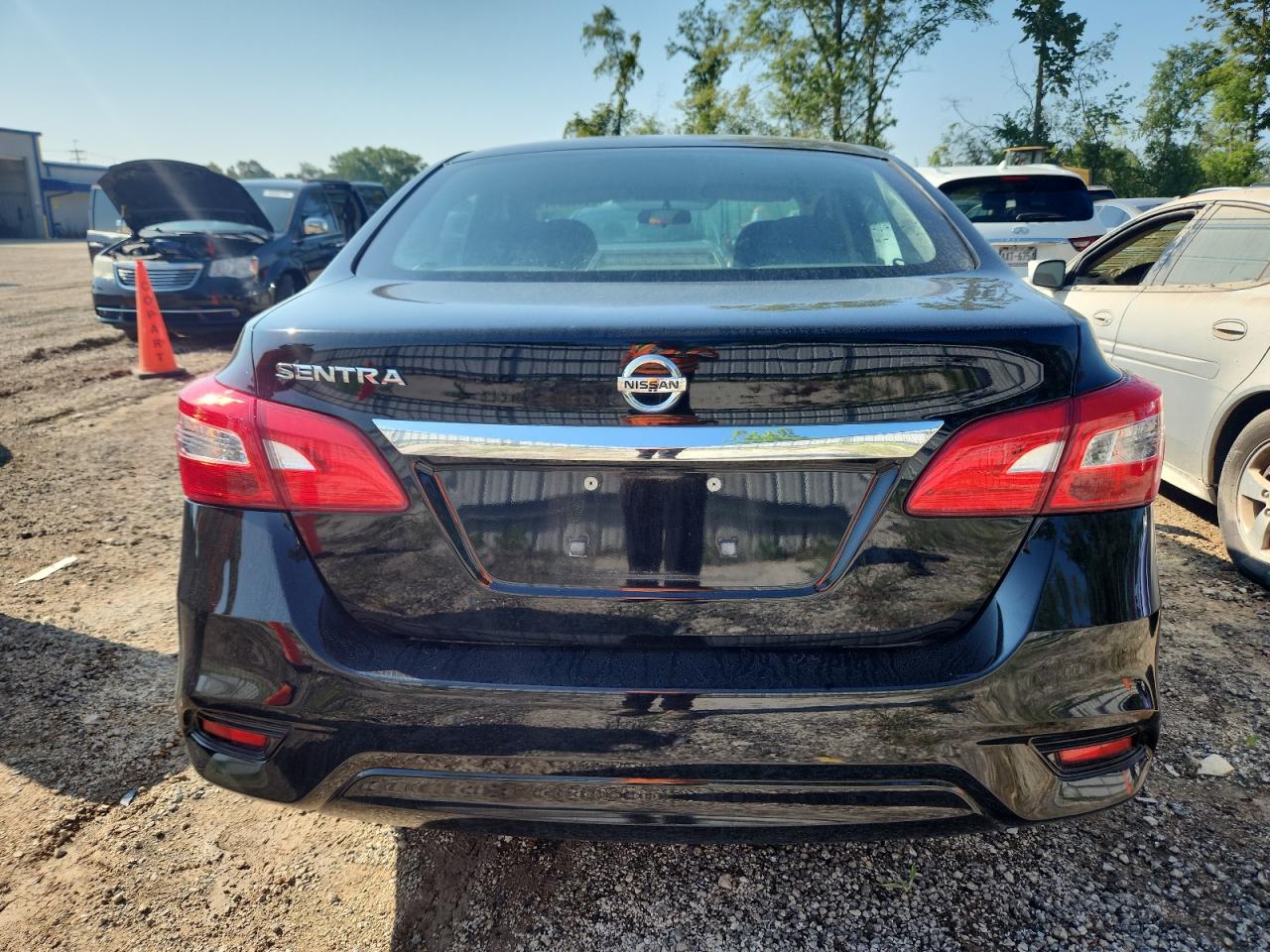 2018 Nissan Sentra S VIN: 3N1AB7AP0JY336888 Lot: 68936945