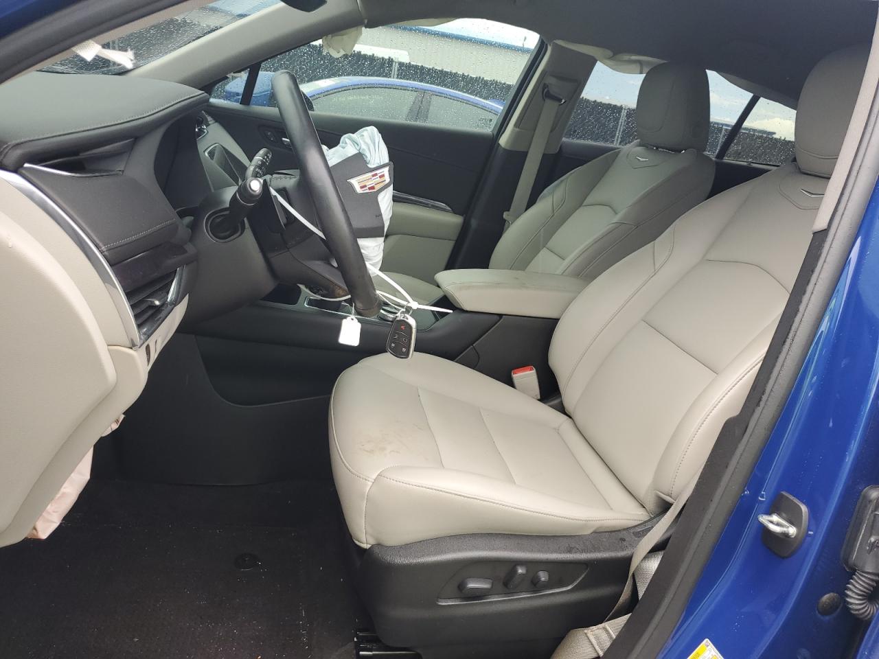 2023 Cadillac Xt4 Luxury VIN: 1GYAZAR45PF107584 Lot: 70007255