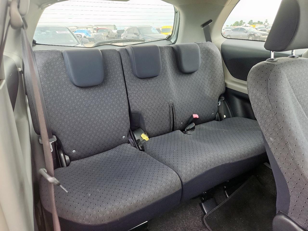 2010 Toyota Yaris VIN: JTDJT4K34A5290452 Lot: 70105975