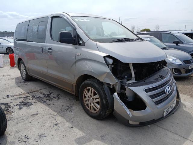 2017 HYUNDAI I800 SE CR