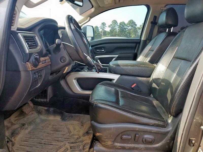 Пикапы NISSAN TITAN 2016 Серый