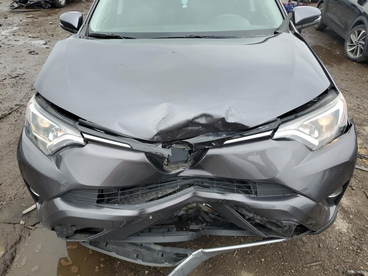 2017 Toyota Rav4 Xle VIN: 2T3RFREV1HW621866 Lot: 69590945