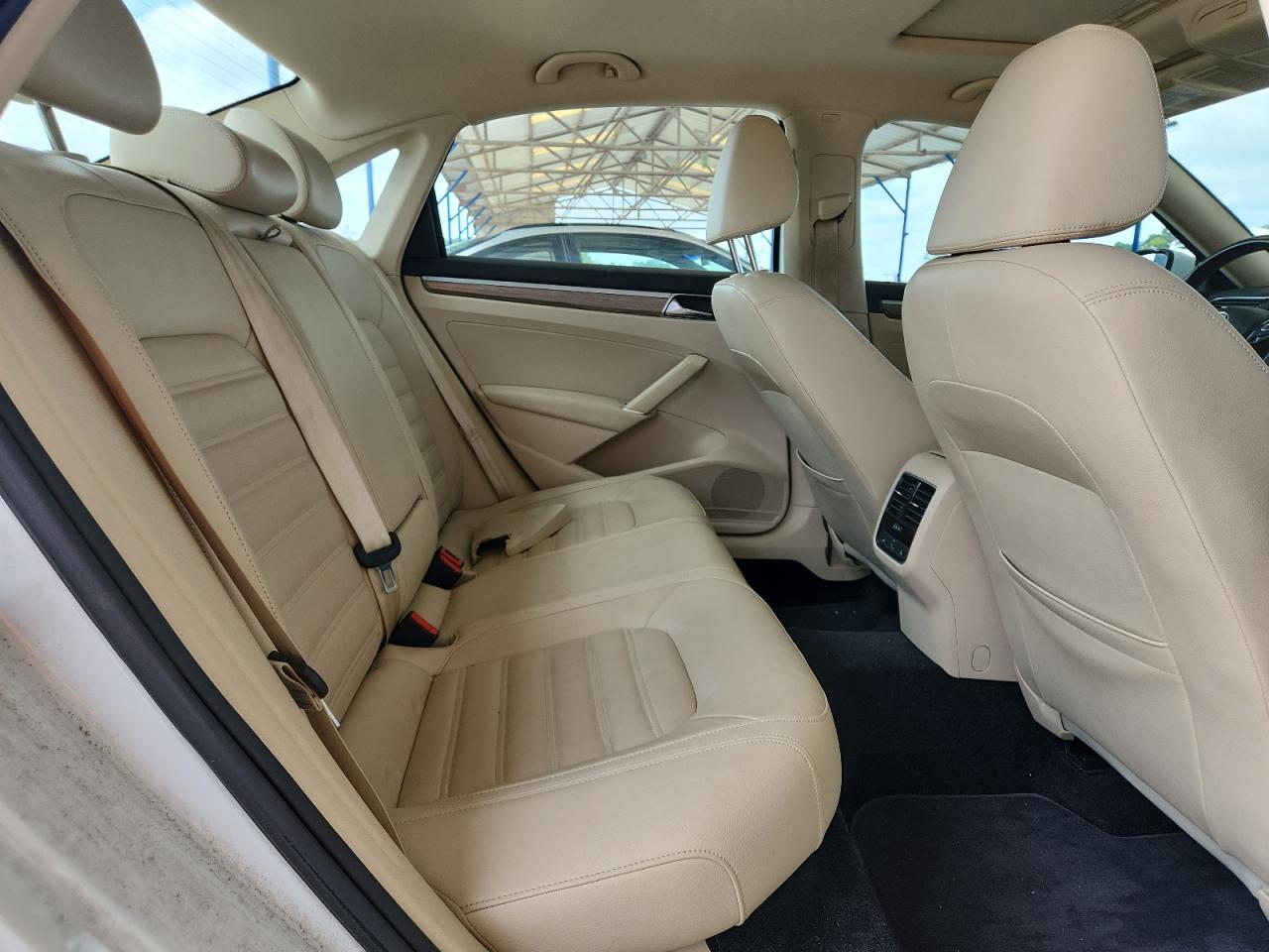 2017 Volkswagen Passat Sel Premium VIN: 1VWCT7A31HC016589 Lot: 68124685