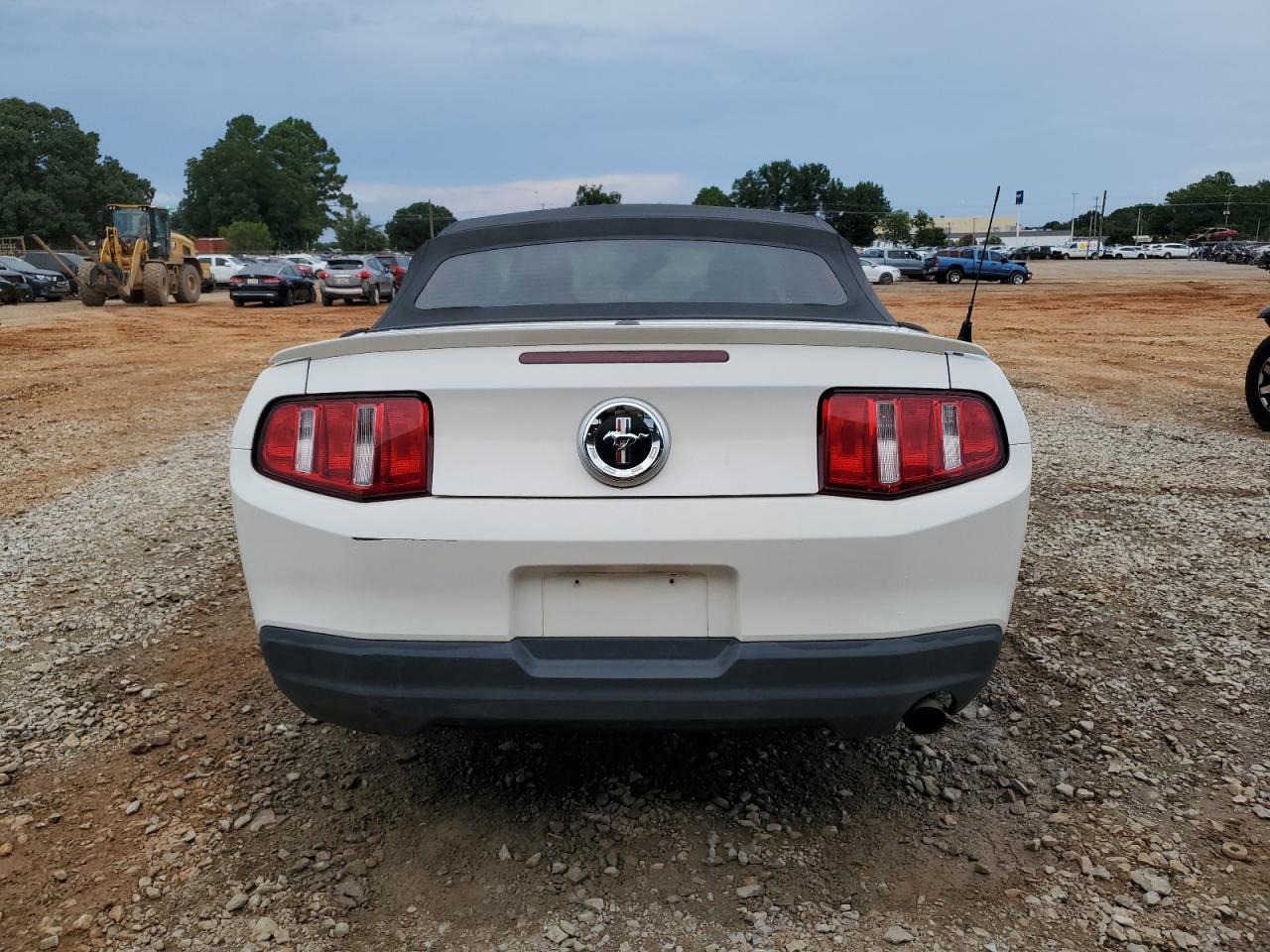 2010 Ford Mustang VIN: 1ZVBP8EN0A5151879 Lot: 68568315