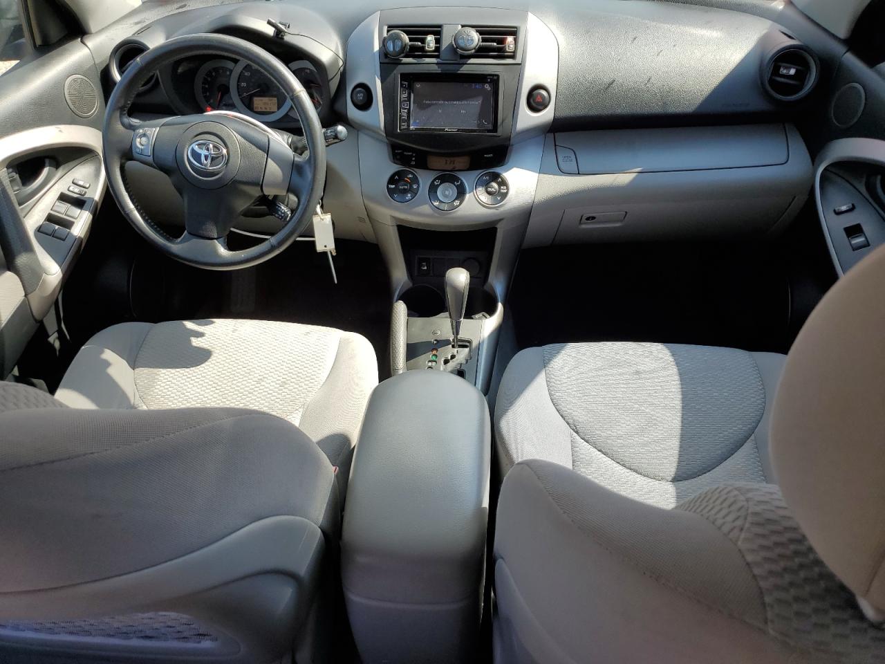 2007 Toyota Rav4 Limited VIN: JTMZK31V175006318 Lot: 69321085