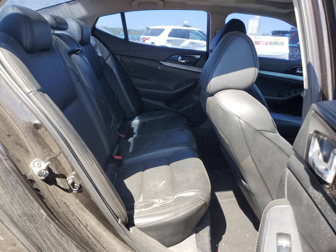 2017 Nissan Maxima 3.5S VIN: 1N4AA6AP2HC438745 Lot: 70530855