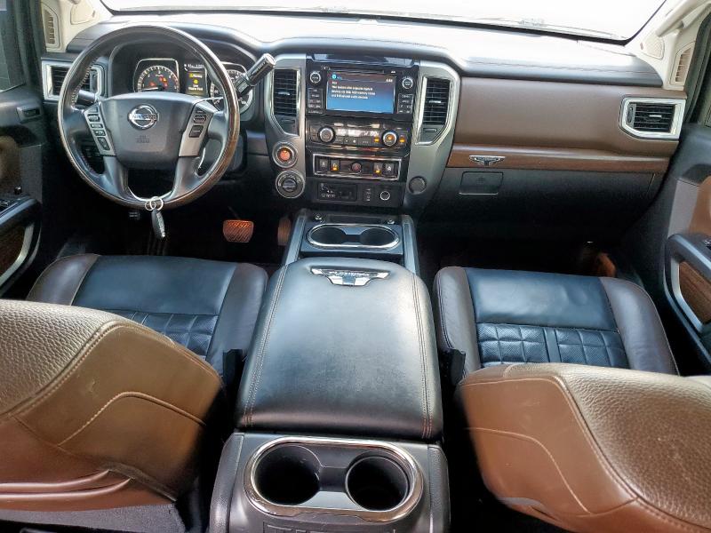  NISSAN TITAN 2018 Black