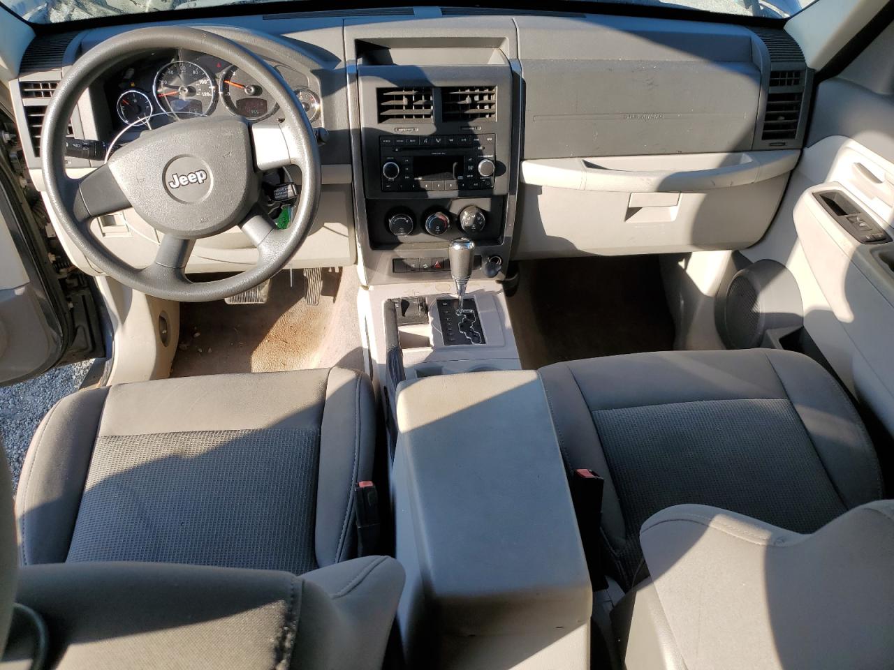 2008 Jeep Liberty Sport VIN: 1J8GN28K78W255277 Lot: 69253995