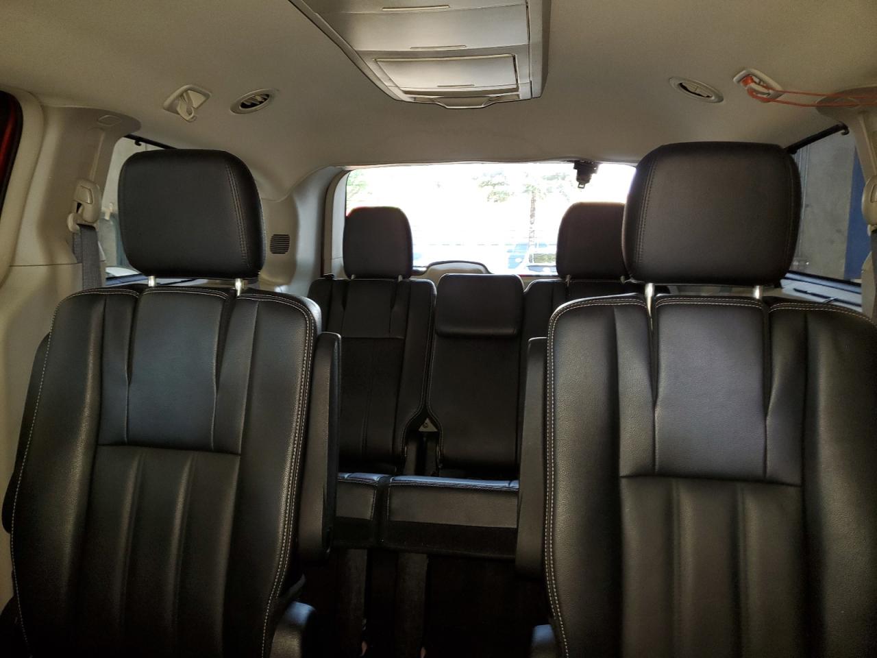 2015 Chrysler Town & Country Touring VIN: 2C4RC1BG0FR577575 Lot: 69281315