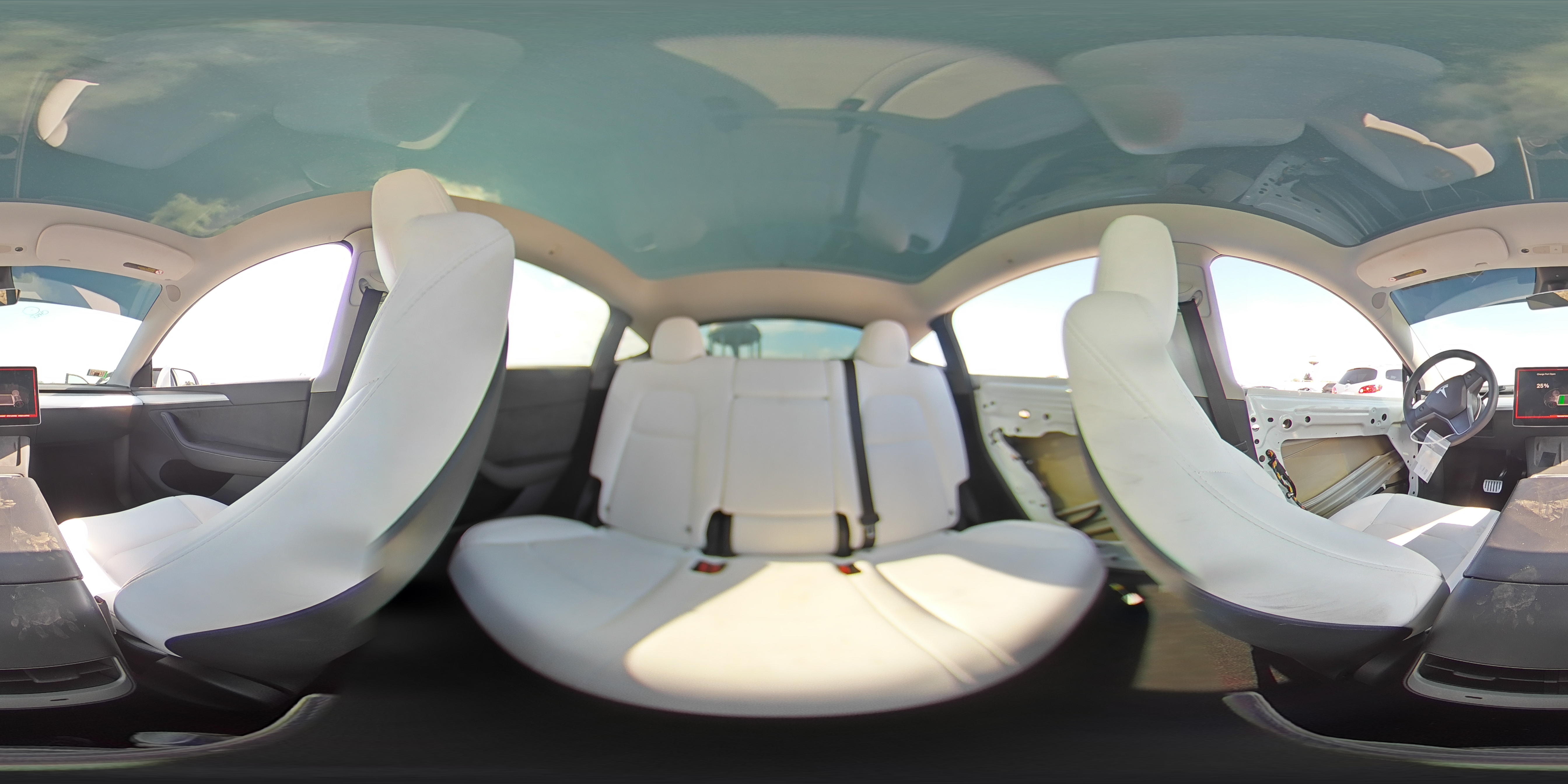 2024 Tesla Model Y VIN: 7SAYGDEFXRA332187 Lot: 68275295