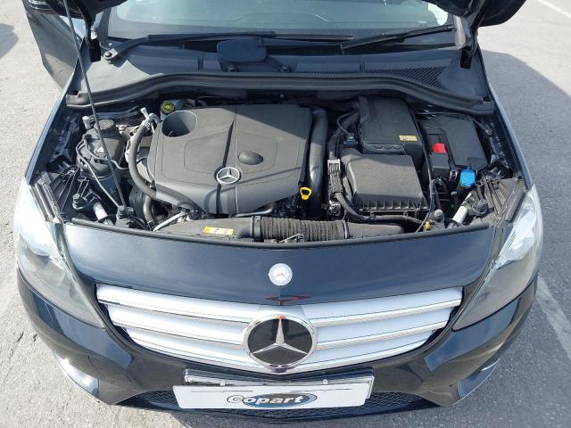2013 MERCEDES BENZ B180 BLUEE