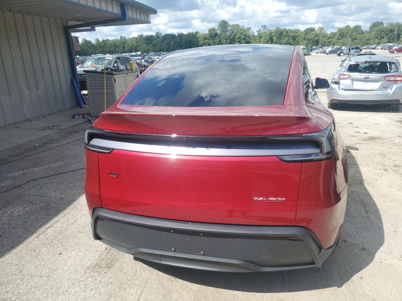 2026 Tesla Model Y VIN: 7SAYGDEE7TF363964 Lot: 70137845