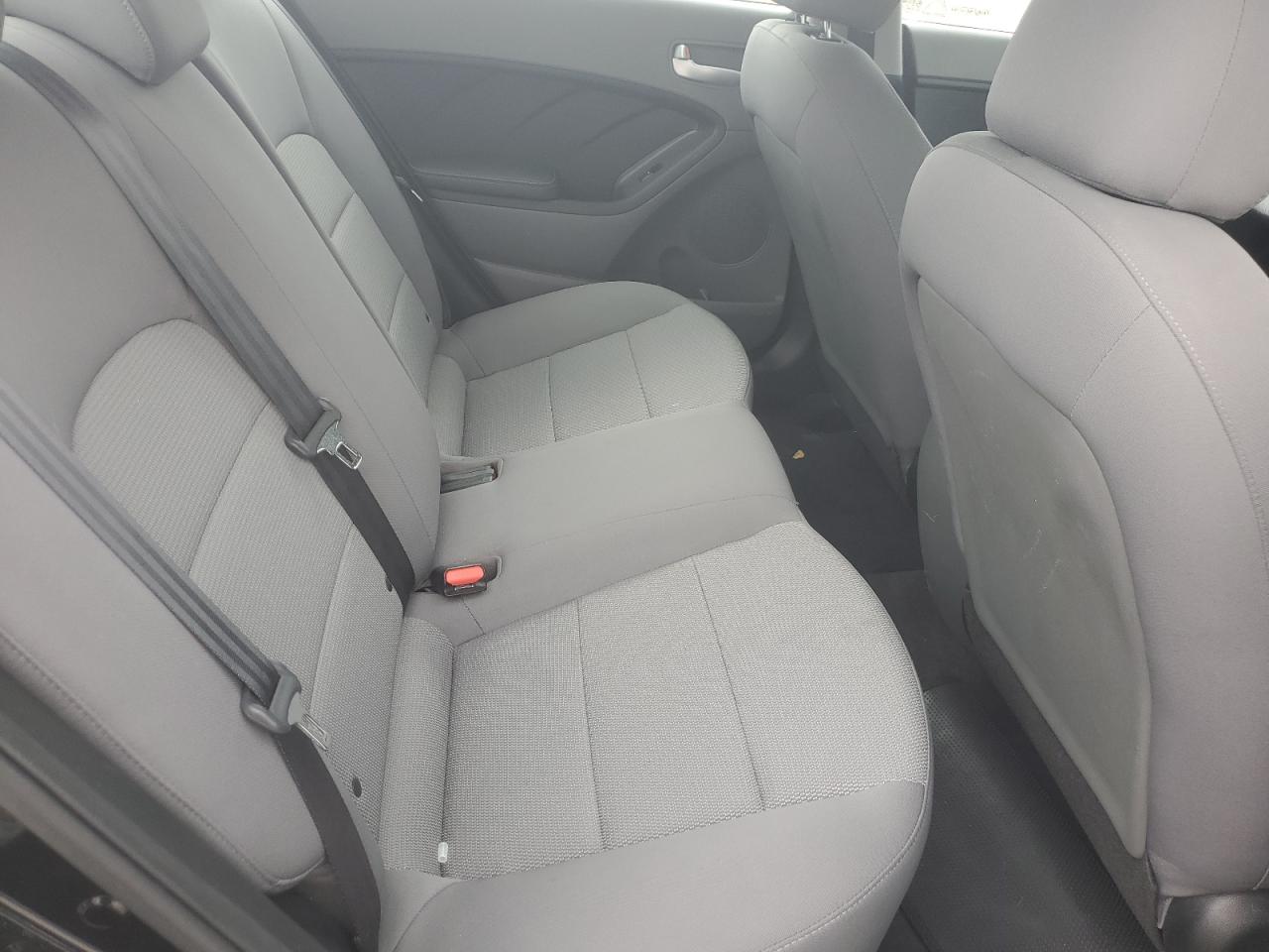 2018 Kia Forte Lx VIN: 3KPFK4A75JE235767 Lot: 70353825