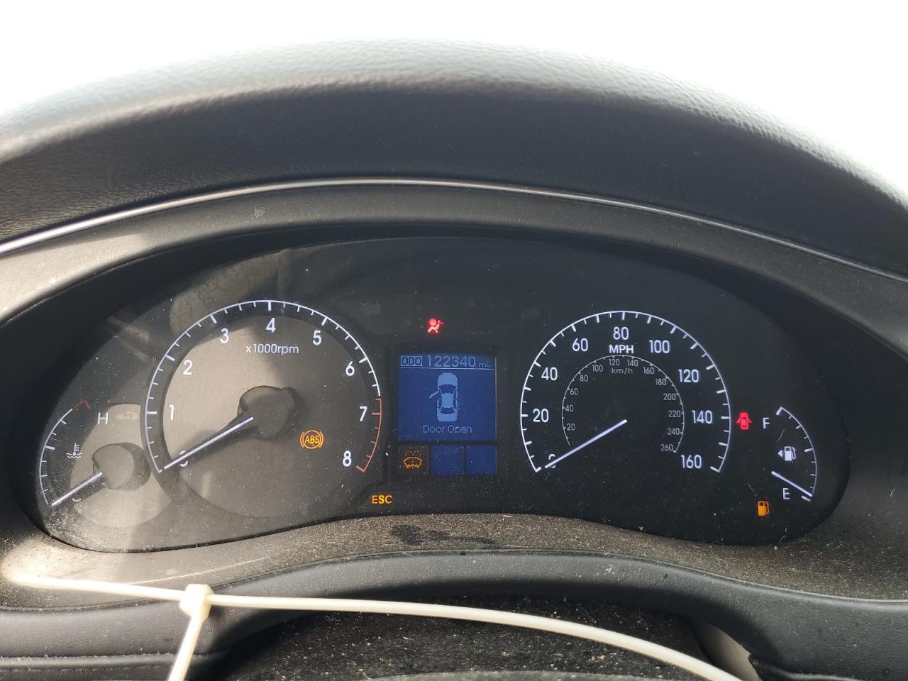 2013 Hyundai Genesis 3.8L VIN: KMHGC4DD4DU239703 Lot: 69825045