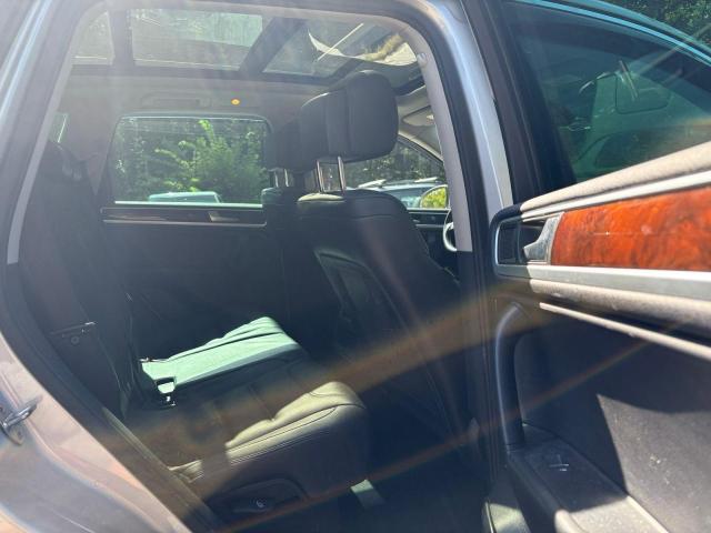 2013 VOLKSWAGEN TOUAREG V6  