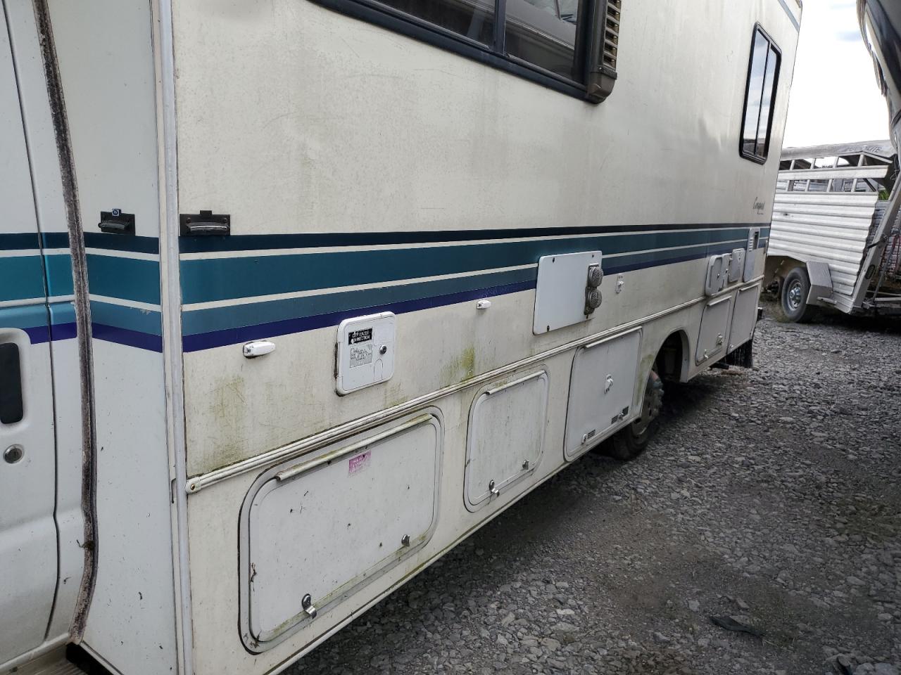 1999 Ford Econoline E350 Super Duty Cutaway Van Rv VIN: 1FDWE30S9XHA52247 Lot: 69274645