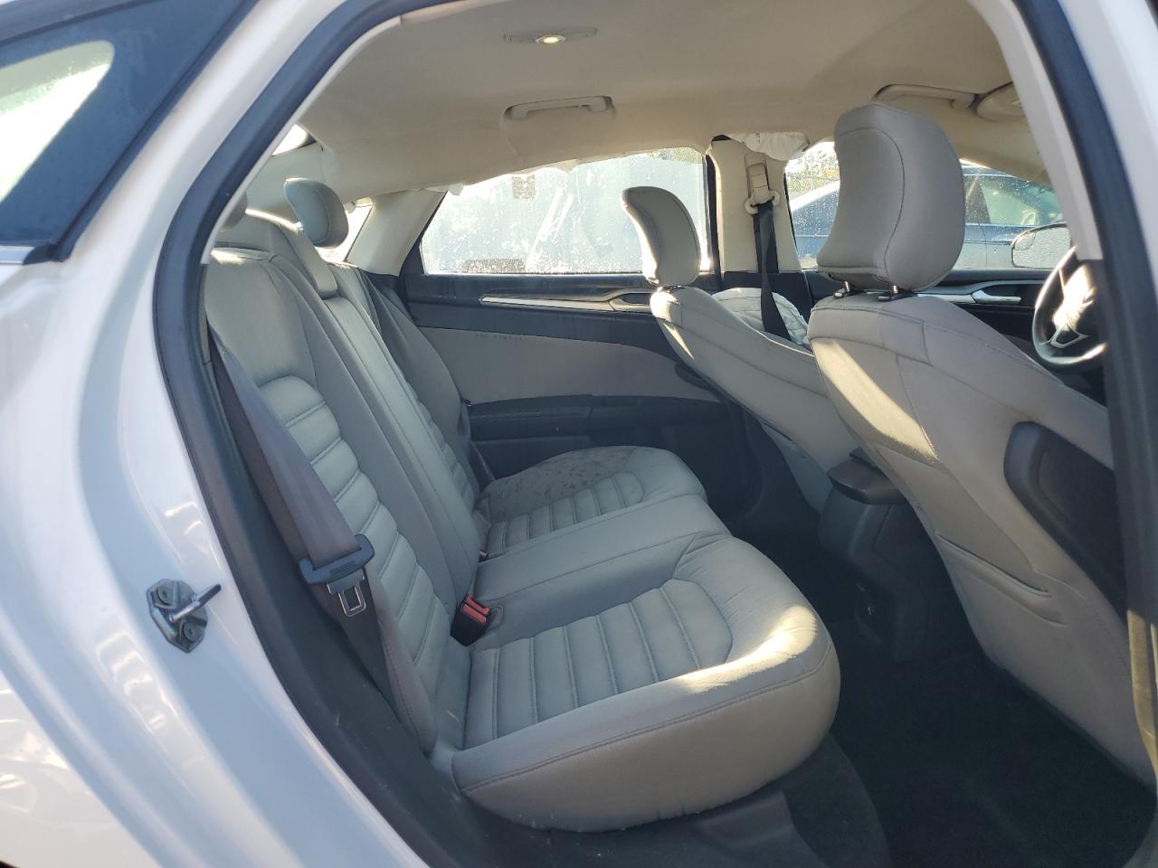 2015 Ford Fusion S VIN: 3FA6P0G71FR252055 Lot: 70383745