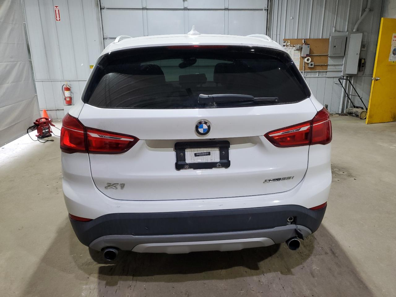2018 BMW X1 xDrive28I VIN: WBXHT3C39J5L32155 Lot: 67833585