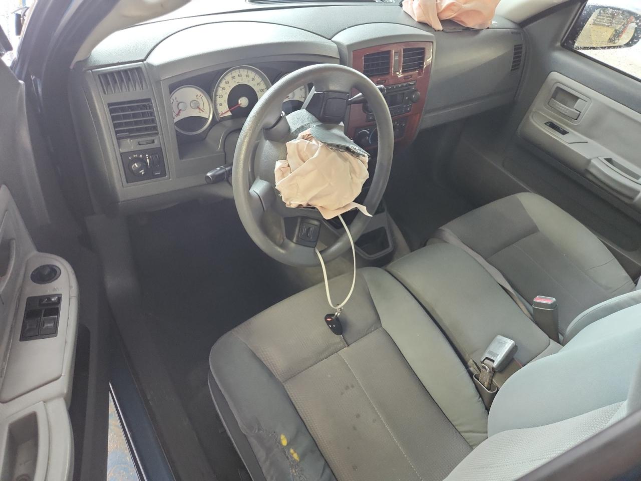 2005 Dodge Dakota Slt VIN: 1D7HE42N75S209600 Lot: 69435895