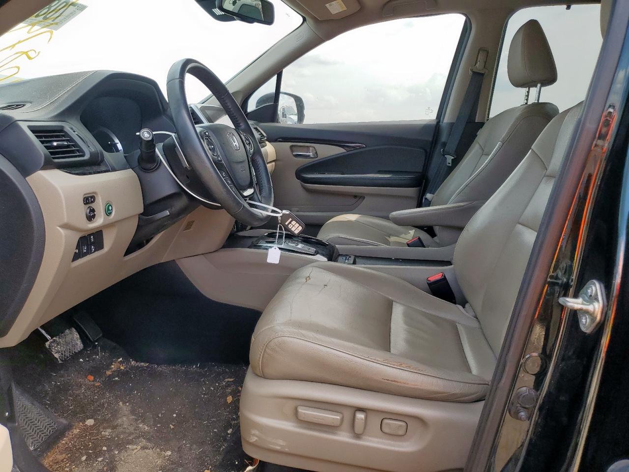 2017 Honda Pilot Touring VIN: 5FNYF6H90HB000231 Lot: 70874615